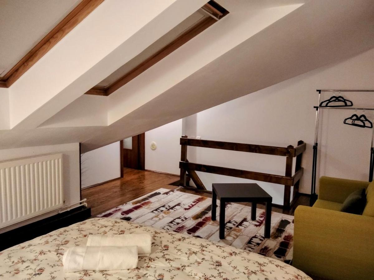 Lovely Central Apartment ブラショフ エクステリア 写真