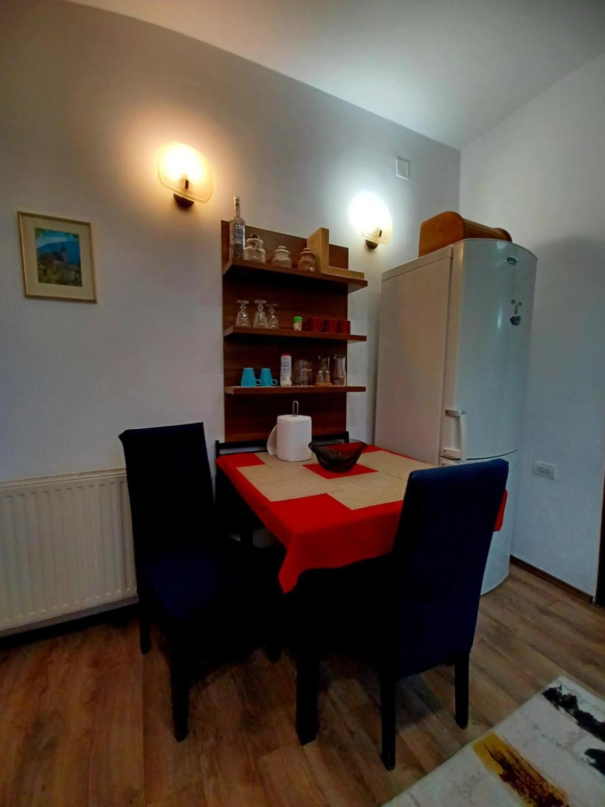Lovely Central Apartment ブラショフ エクステリア 写真