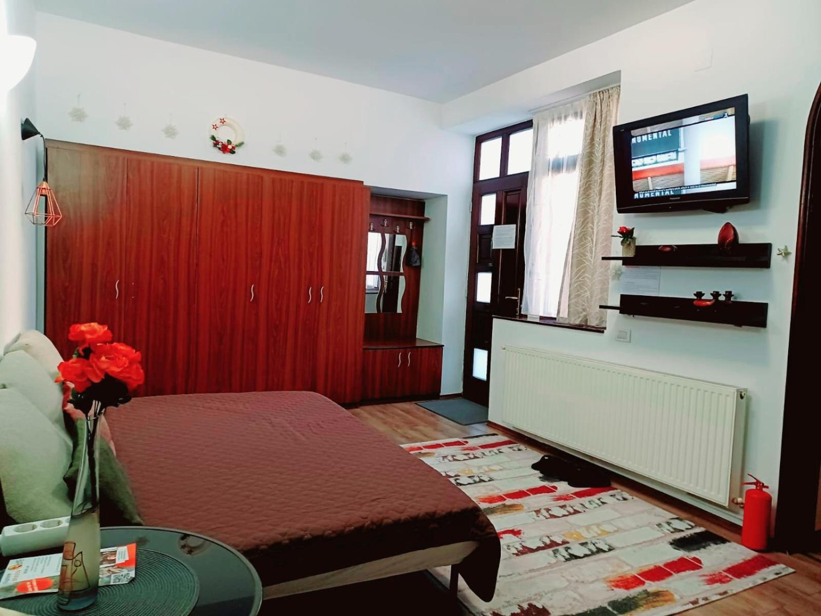 Lovely Central Apartment ブラショフ エクステリア 写真